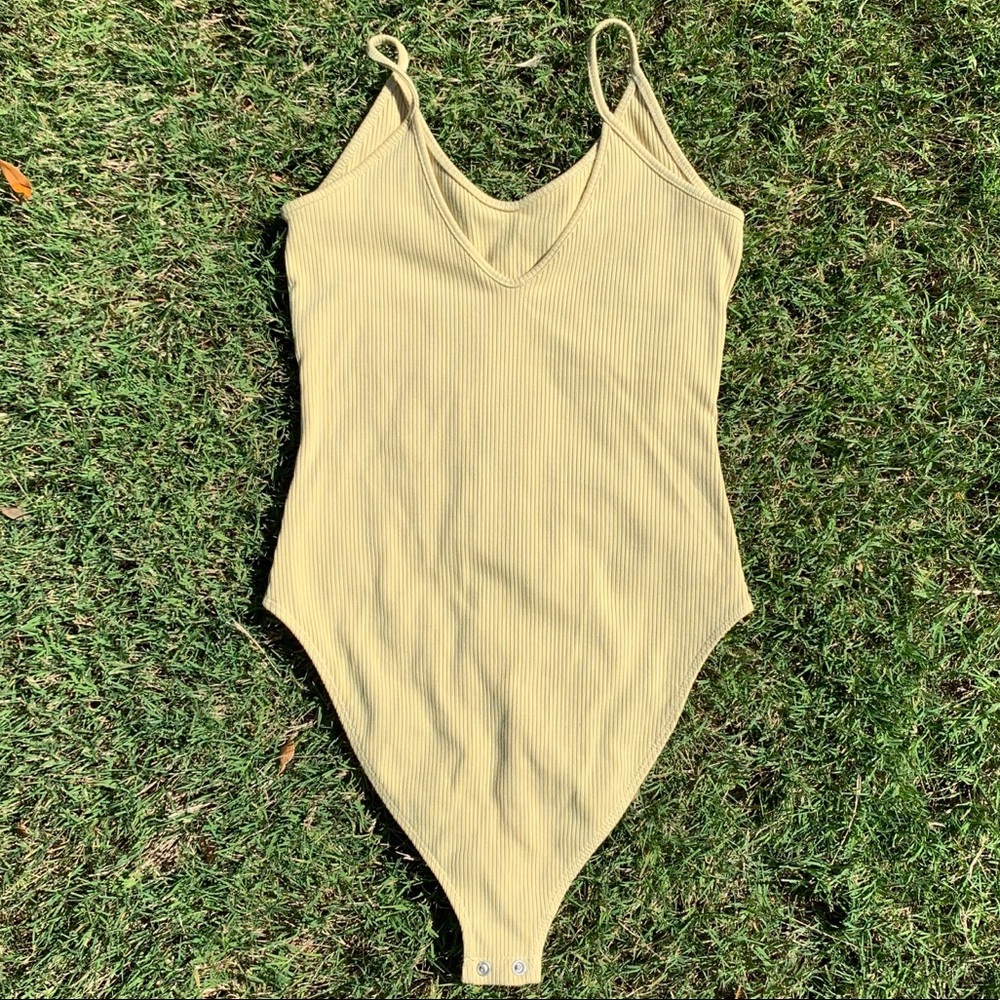 Little Yella Bodysuit🪐
